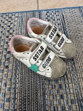 Golden Goose toddler Girl White Sneakers w Teal Star and Pink accent - size 24